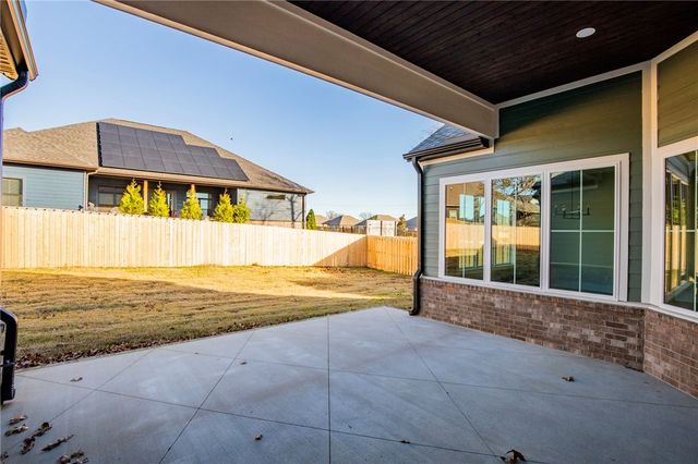 810 Greenhorn Street, Bentonville, AR 72712