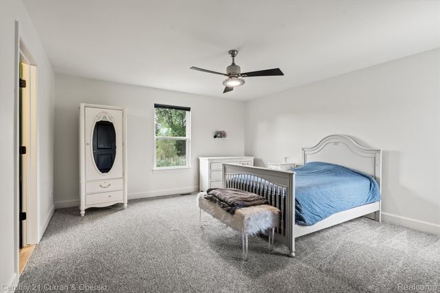 52365 Trailwood Dr, Lyon Charter Township, MI 48178