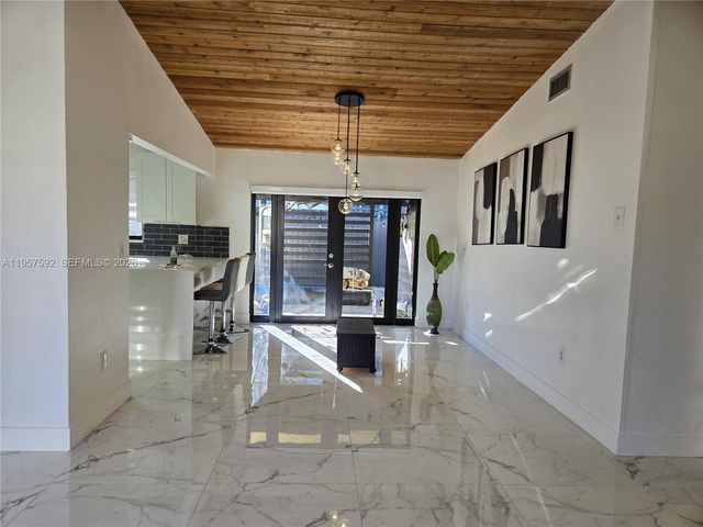 7371 SW 113th Cir Pl, Miami, FL 33173