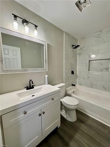 122 Cherry Acres DR, Hampton, VA 23669