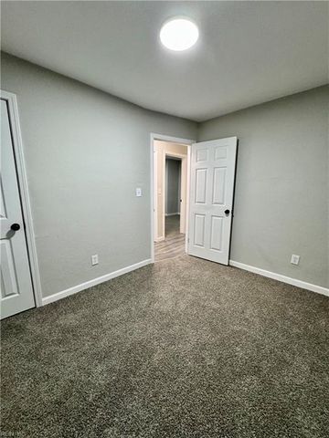 122 Cherry Acres DR, Hampton, VA 23669