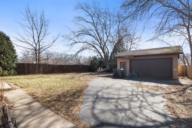 10435 W Chaplin Avenue, Beach Park, IL 60099
