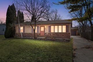 10435 W Chaplin Avenue, Beach Park, IL 60099