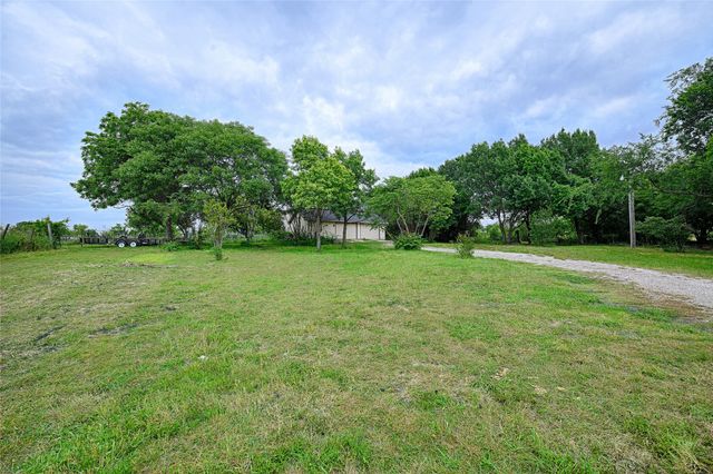 19455 County Road 541, Nevada, TX 75173