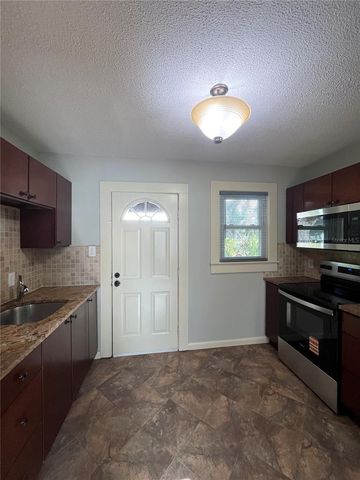 402 W PARIS STREET, Tampa, FL 33604