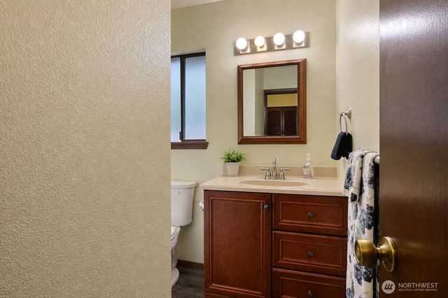 9215 96th Street NW, Gig Harbor, WA 98332
