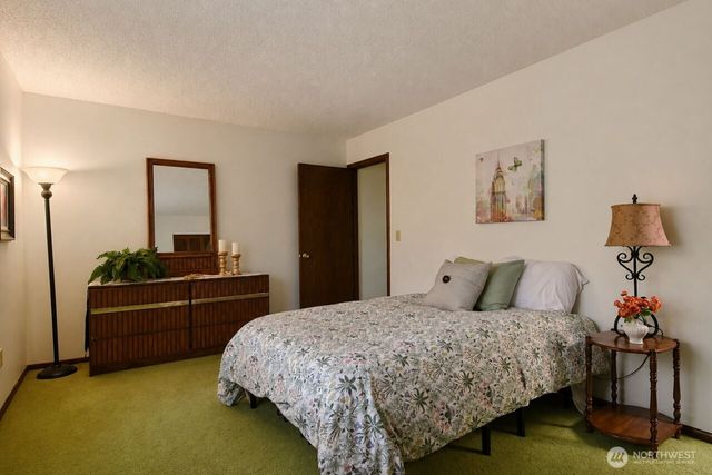 9215 96th Street NW, Gig Harbor, WA 98332