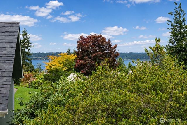 9215 96th Street NW, Gig Harbor, WA 98332
