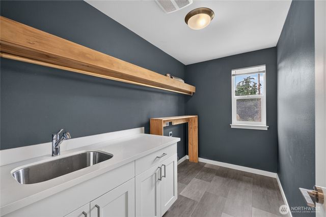 2981 SW Crestwood Drive, Oak Harbor, WA 98277