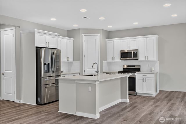 2981 SW Crestwood Drive, Oak Harbor, WA 98277