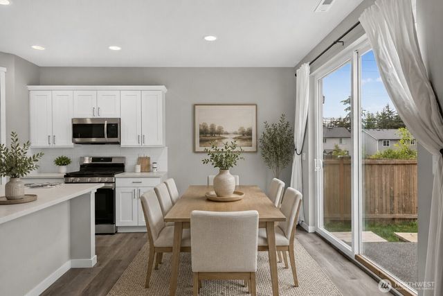 2981 SW Crestwood Drive, Oak Harbor, WA 98277