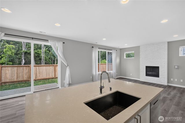 2981 SW Crestwood Drive, Oak Harbor, WA 98277