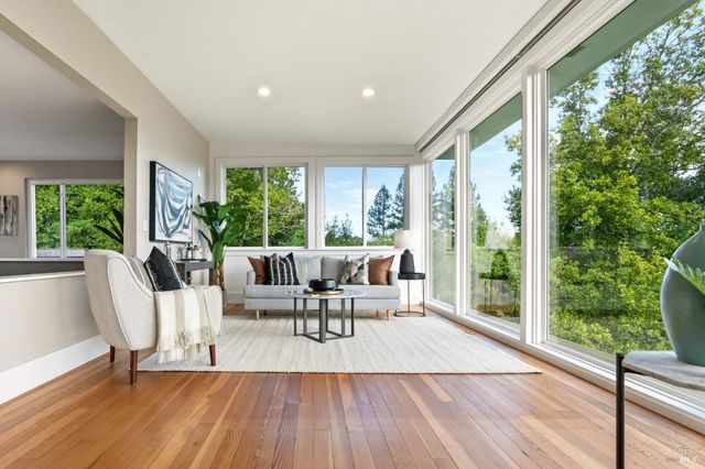 183 Reservoir Rd, San Rafael, CA 94901