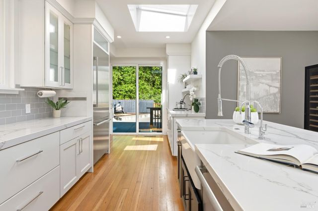 183 Reservoir Rd, San Rafael, CA 94901