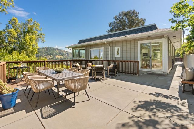 183 Reservoir Rd, San Rafael, CA 94901