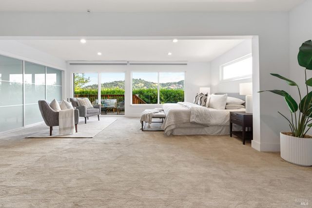 183 Reservoir Rd, San Rafael, CA 94901