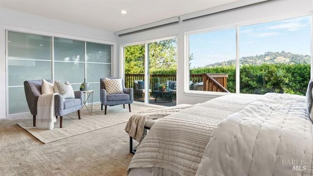 183 Reservoir Rd, San Rafael, CA 94901