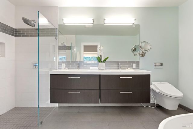 183 Reservoir Rd, San Rafael, CA 94901