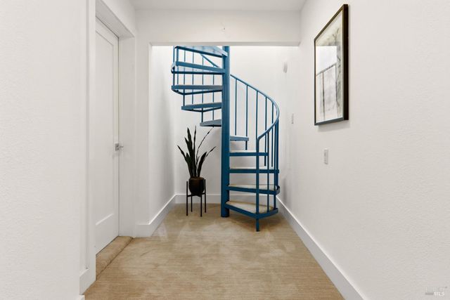 183 Reservoir Rd, San Rafael, CA 94901