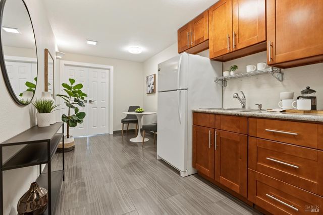 183 Reservoir Rd, San Rafael, CA 94901