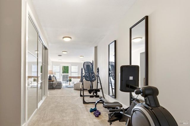 183 Reservoir Rd, San Rafael, CA 94901