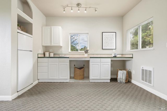 183 Reservoir Rd, San Rafael, CA 94901