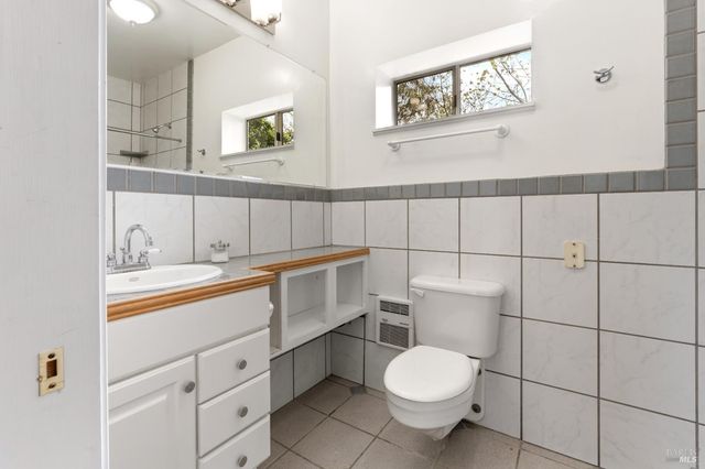 183 Reservoir Rd, San Rafael, CA 94901