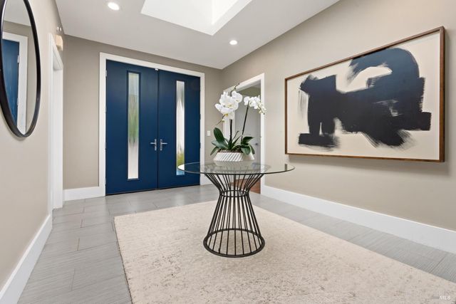 183 Reservoir Rd, San Rafael, CA 94901