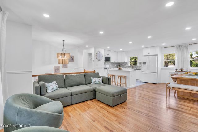 93 Woodcrest Drive, Freehold, NJ 07728