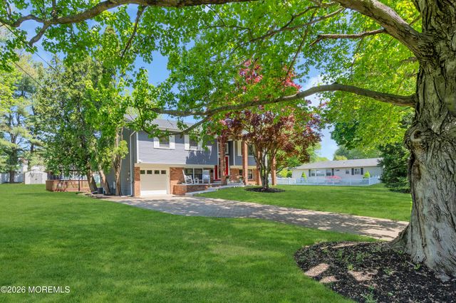 93 Woodcrest Drive, Freehold, NJ 07728