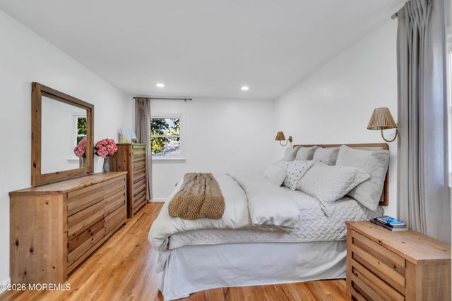 93 Woodcrest Drive, Freehold, NJ 07728