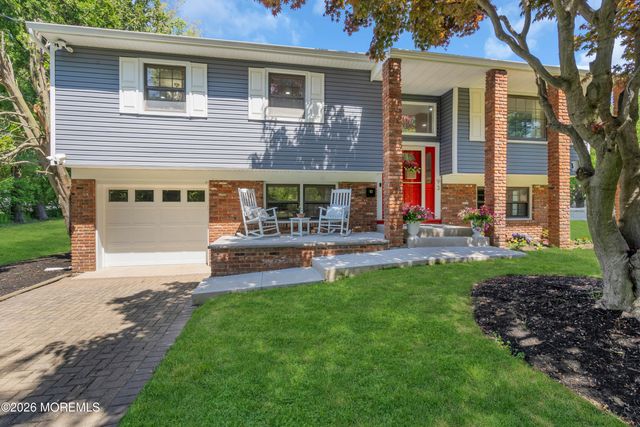 93 Woodcrest Drive, Freehold, NJ 07728