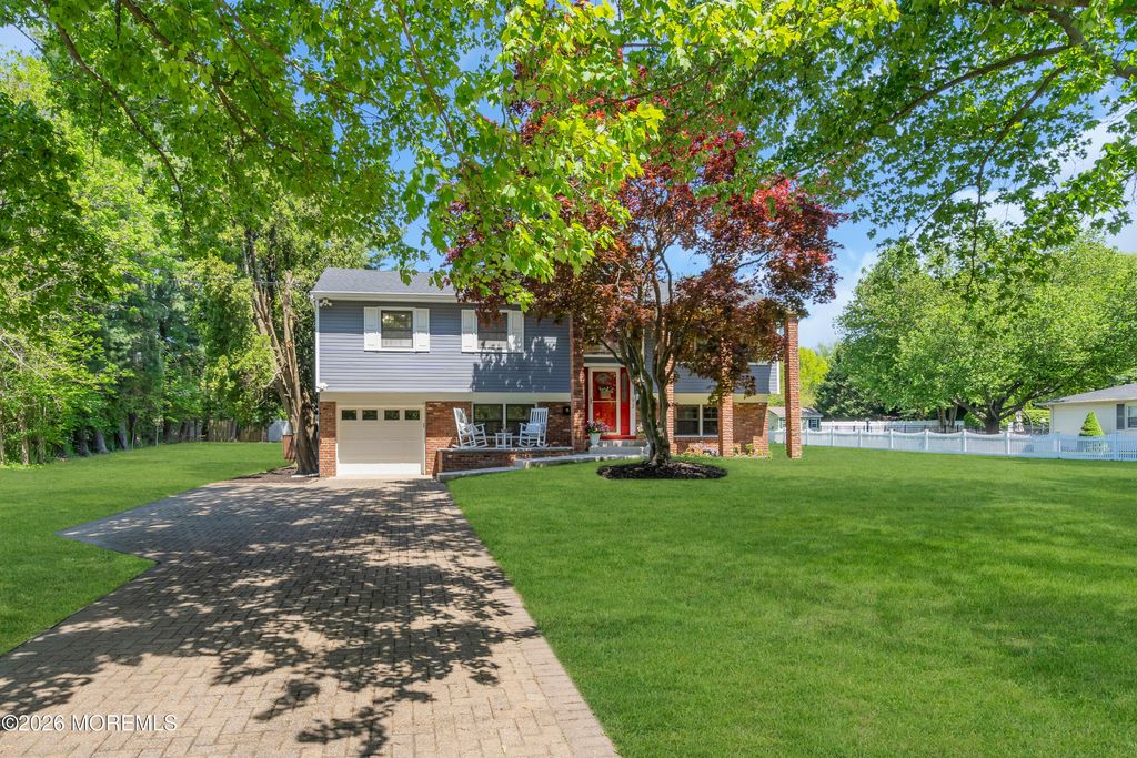 93 Woodcrest Drive, Freehold, NJ 07728