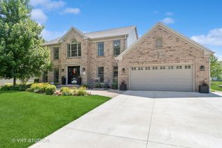 33 Citation Circle, Wheaton, IL 60189
