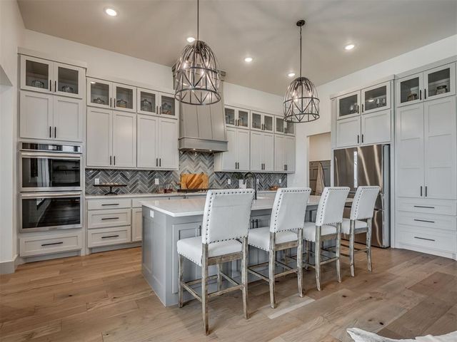 2540 Sunset Court, Guthrie, OK 73044