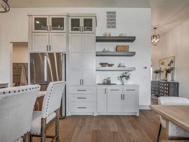 2540 Sunset Court, Guthrie, OK 73044