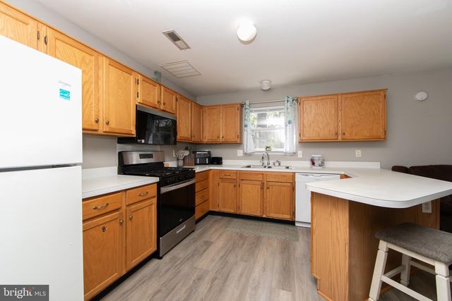 6 LEE ST, Pemberton, NJ 08068