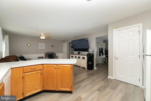 6 LEE ST, Pemberton, NJ 08068