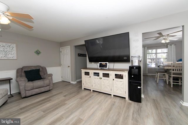 6 LEE ST, Pemberton, NJ 08068