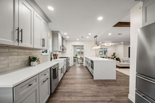 3208 Timberview Road, Dallas, TX 75229