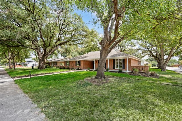 3208 Timberview Road, Dallas, TX 75229