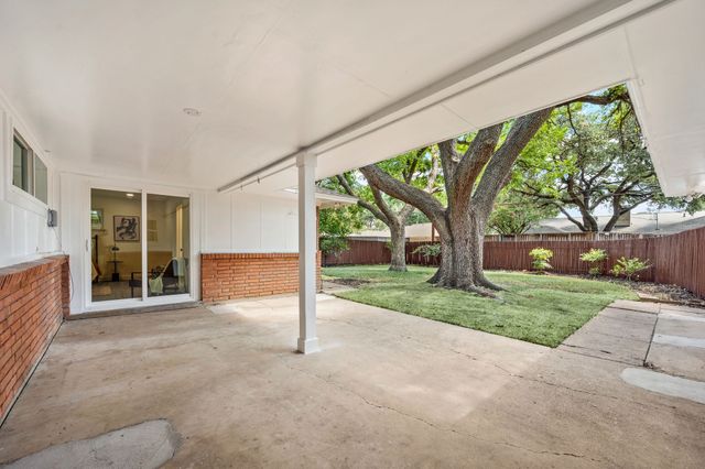 3208 Timberview Road, Dallas, TX 75229