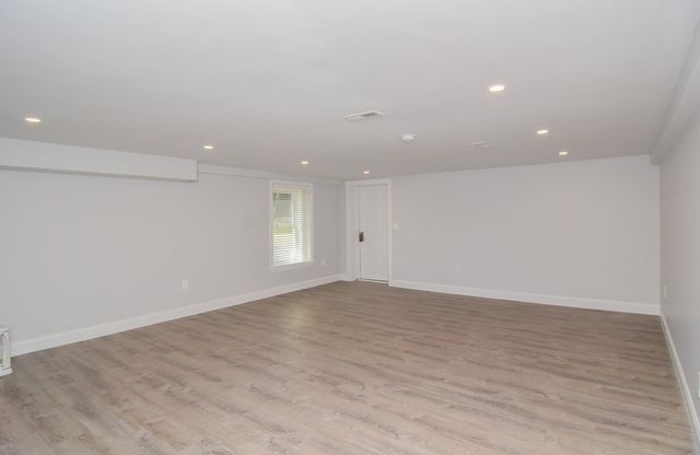 11 Station St, Sharon, MA 02067