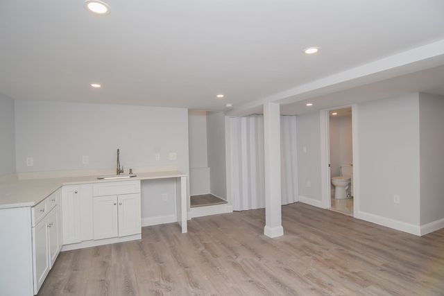 11 Station St, Sharon, MA 02067