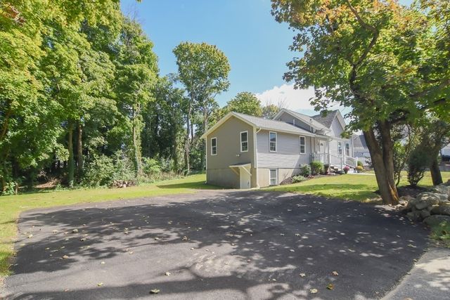 11 Station St, Sharon, MA 02067