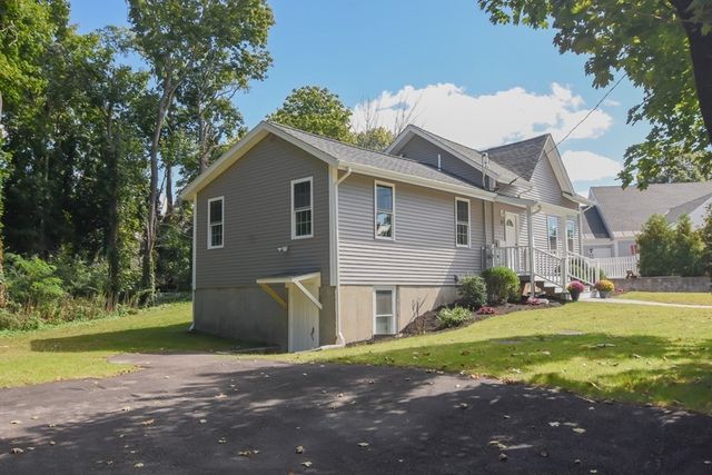 11 Station St, Sharon, MA 02067