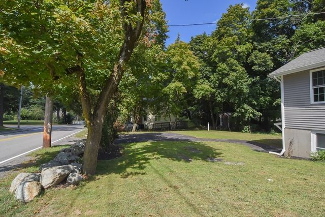11 Station St, Sharon, MA 02067