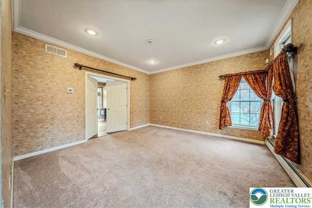 126 Devonshire Drive, Hamilton Twp, PA 18360