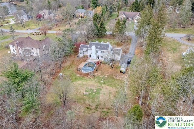 126 Devonshire Drive, Hamilton Twp, PA 18360