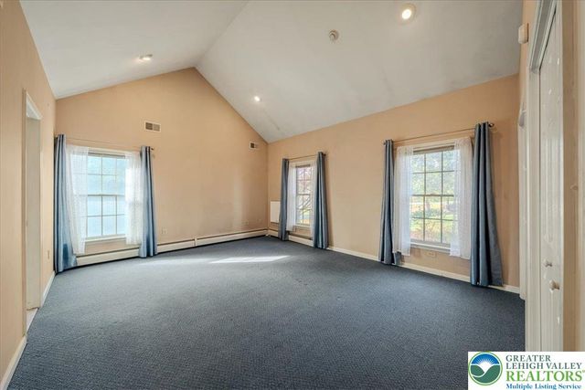 126 Devonshire Drive, Hamilton Twp, PA 18360